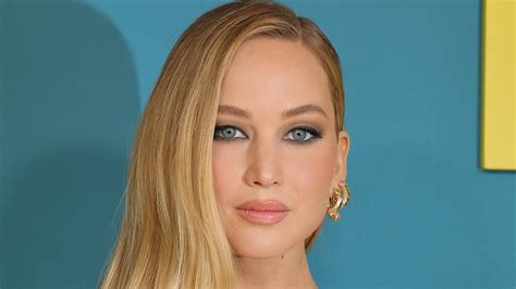 jennifer lawrence’s full-frontal nude scene|Jennifer Lawrence shocks fans by getting completely naked in。